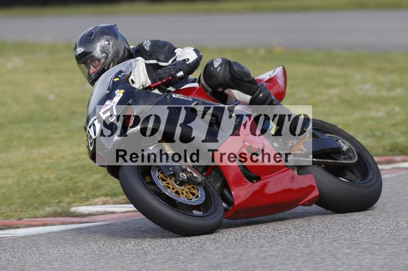 /Archiv-2025/08 20.04.2025 Speer Racing ADR/Gruppe gelb/877